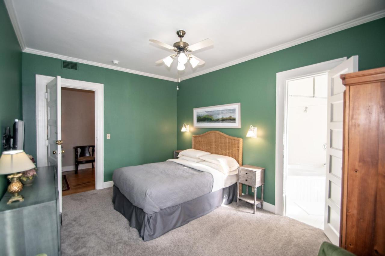 Looking Glass Inn Indianapolis Bagian luar foto