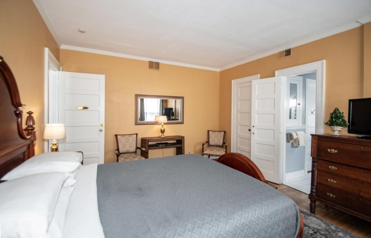 Looking Glass Inn Indianapolis Bagian luar foto