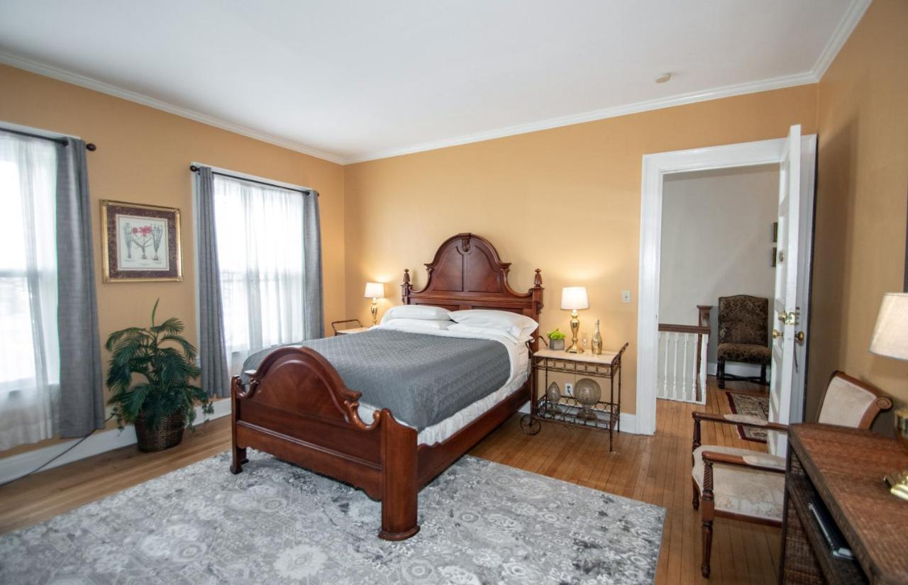 Looking Glass Inn Indianapolis Bagian luar foto