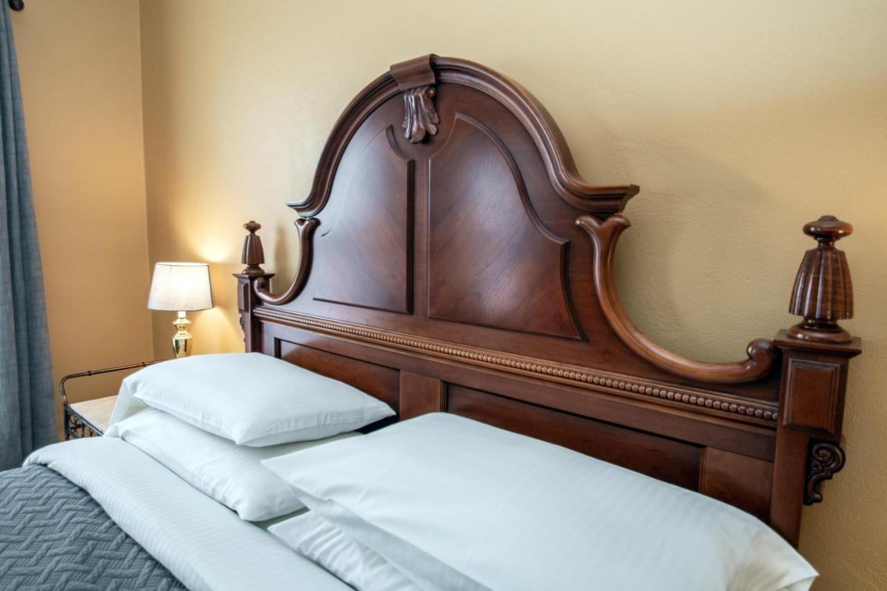 Looking Glass Inn Indianapolis Bagian luar foto