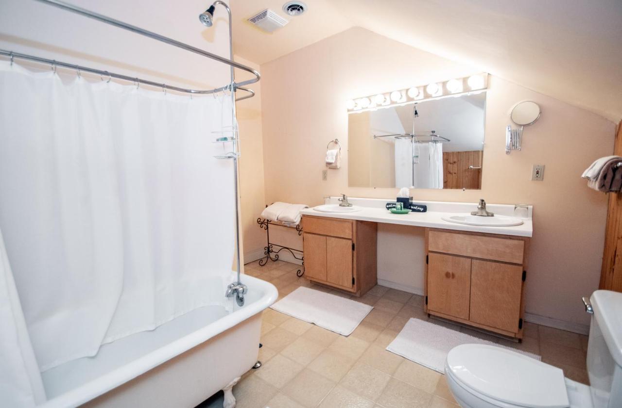 Looking Glass Inn Indianapolis Bagian luar foto
